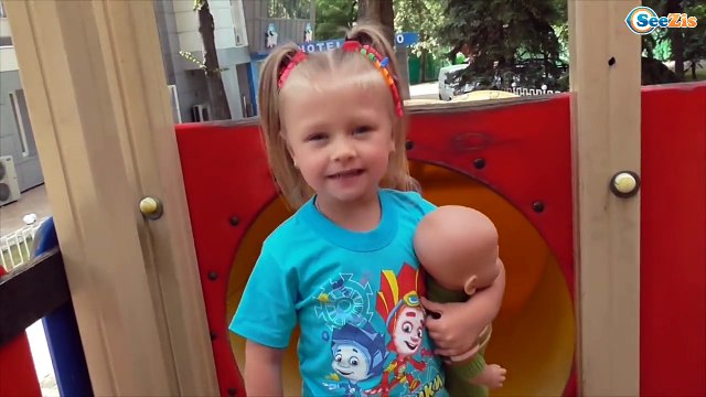 ✔ Беби Борн и Ярослава. Прогулка с Куклой в Парк - Baby Born Doll goes for a walk in the park ✔