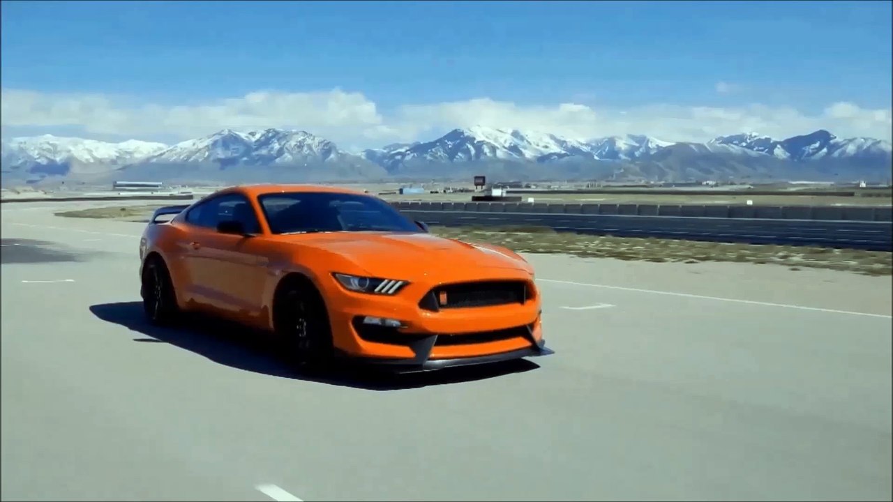 TRAILER Novo Volkswagen Tiguan R-Line 2017 aro 20 115 cv-240 cv @ 60 FPS