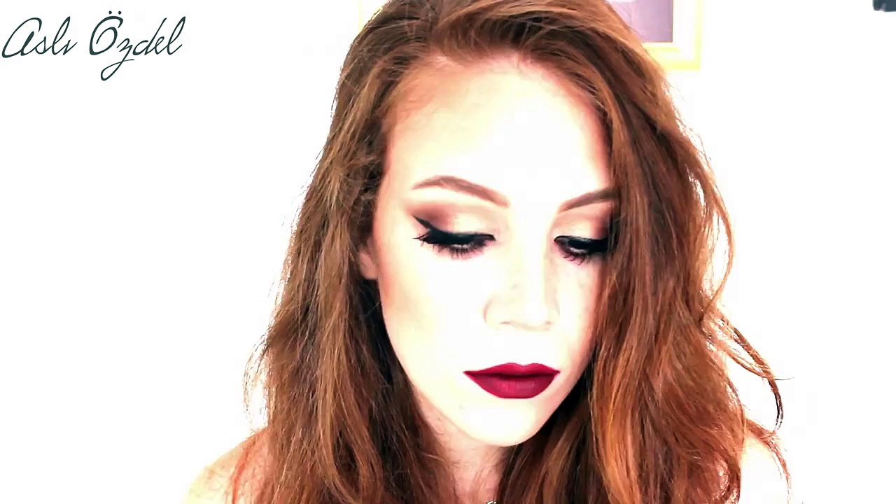 Bordo Ruj + Kahve Tonlu Hafif Dumanlı Gözler  Ⅰ Aslı Özdel