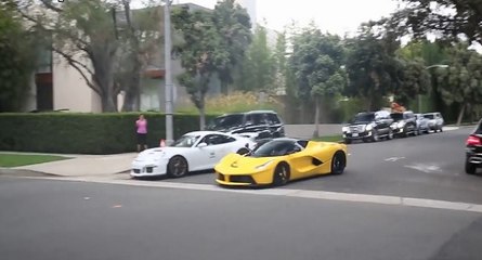 Il bousille sa Ferrari en faisant le beau