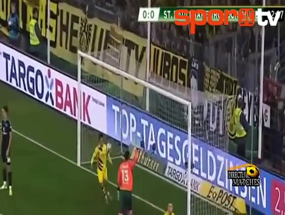 Dortmund kupada rahat turladı