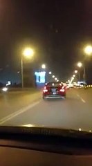 Clip đánh võng trước đầu ô tô biển xanh và cái kết đắng