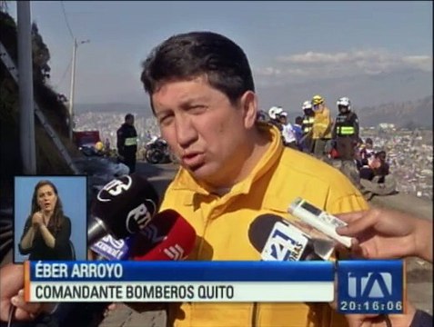 30 incendios forestales afectaron a Quito. Hay tres bomberos heridos