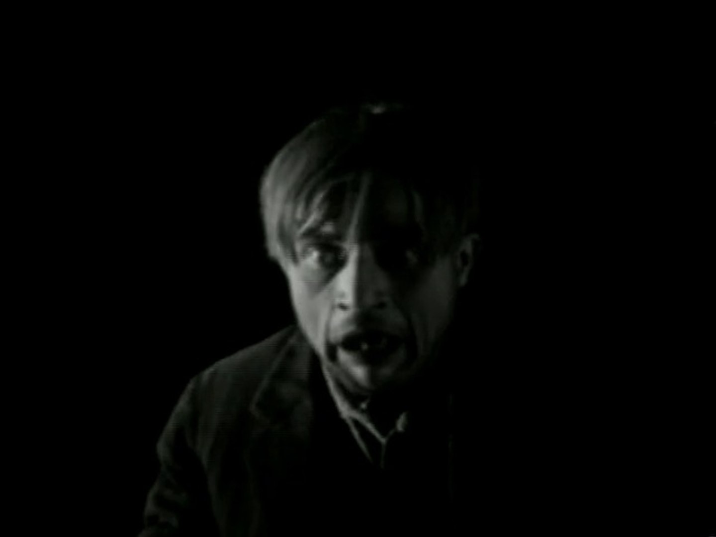 The Vampire Bat (1933) THRILLER