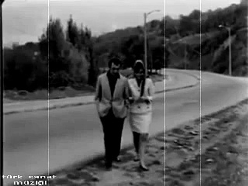 Ne Sevincin Ömrü Varmış - Zeki Müren (Sadri Alışık & Sevda Ferdağ)