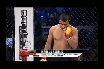 لن تصدق من الفائز Capoeira vs. MMA fight حالة نادرة