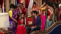 Sanskaar Tries To Kill Ragini For Insulting Swara - Swaragini