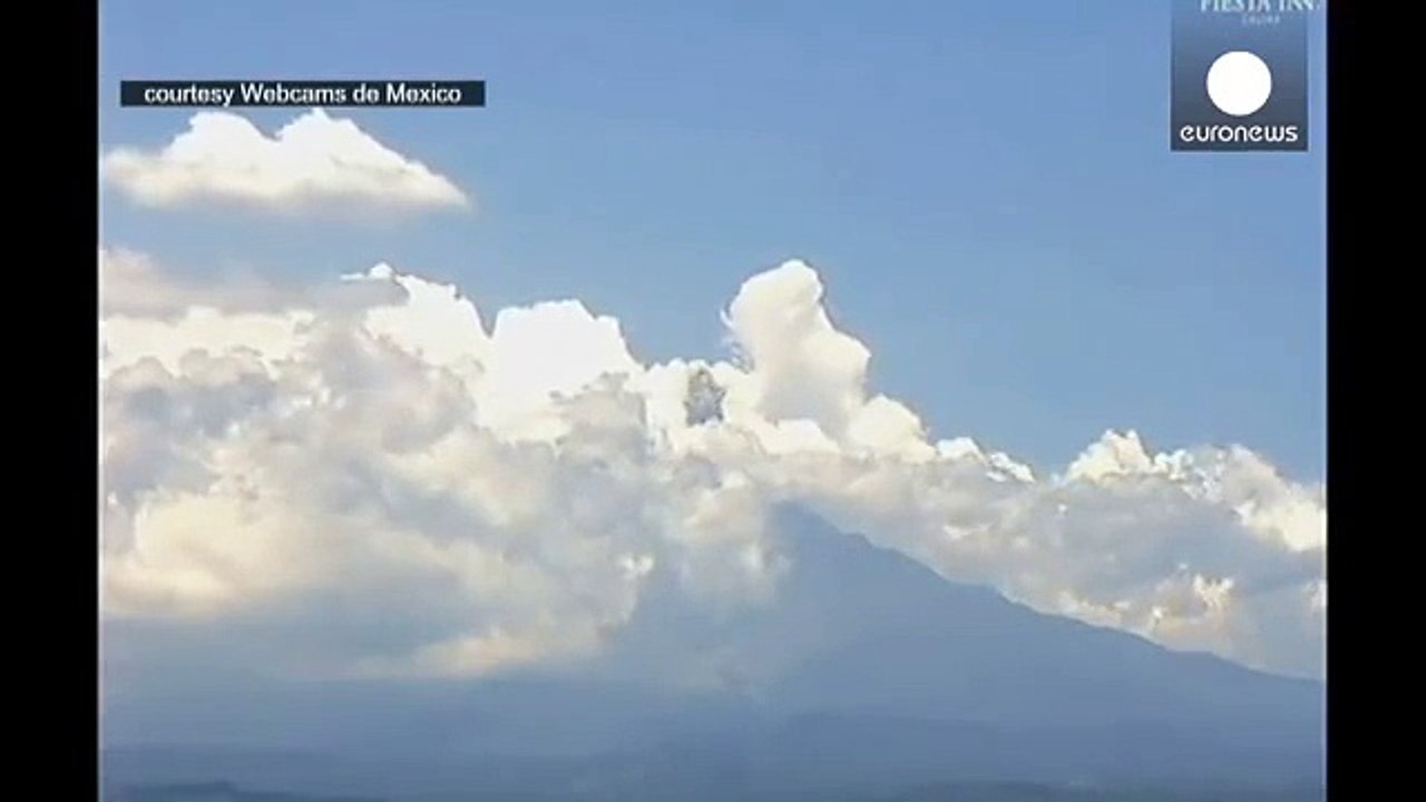 Mexique-:-le-volcan-Colima-crache-d'immenses-