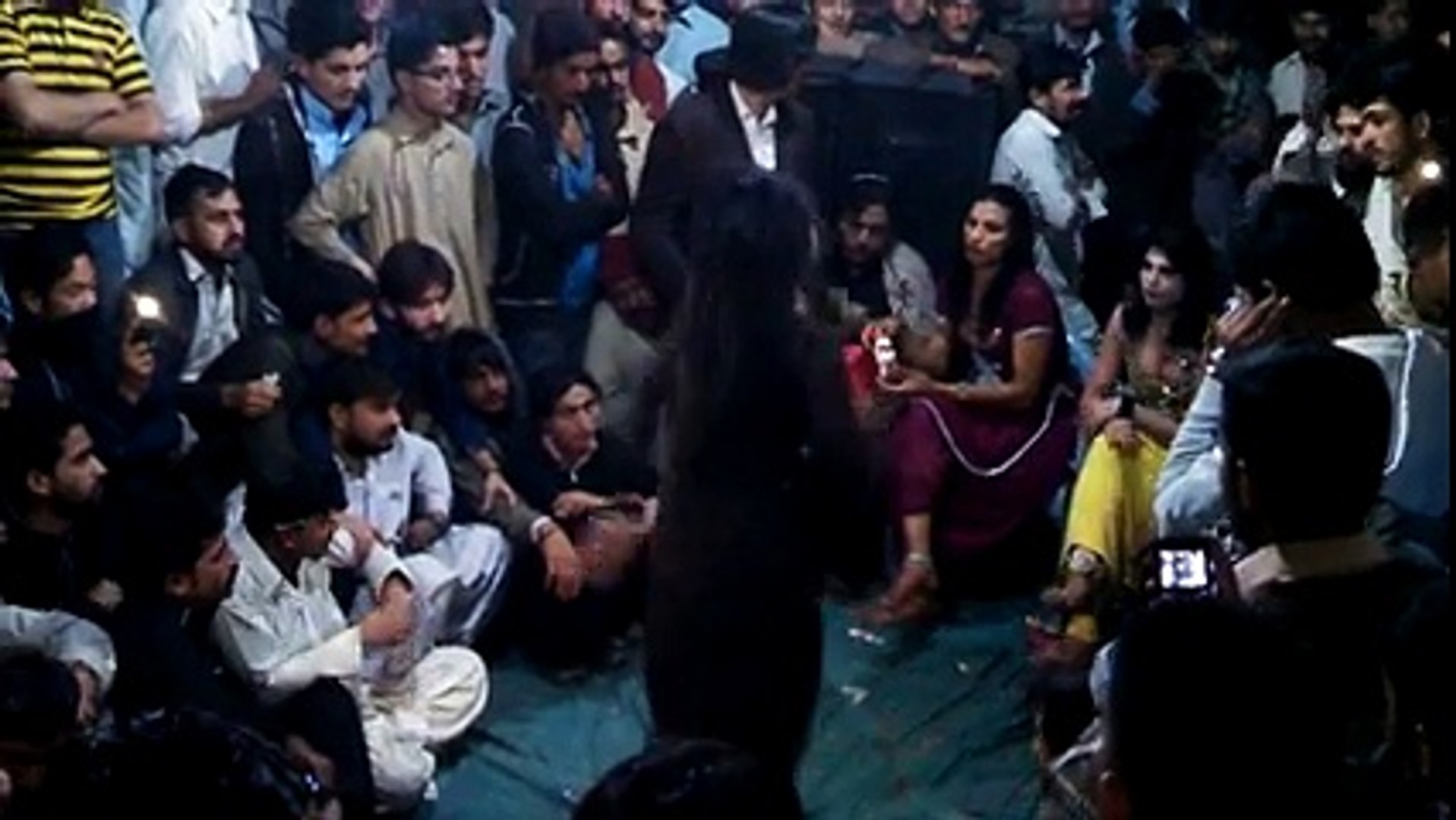 ⁣Pakistani dance