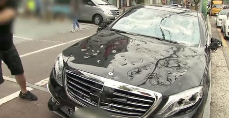 Il détruit sa Mercedes à 350 000$ toute neuve à coup de club de golf