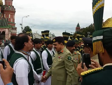 Video of Pakistani tri services band which performed at Moscow, Russia