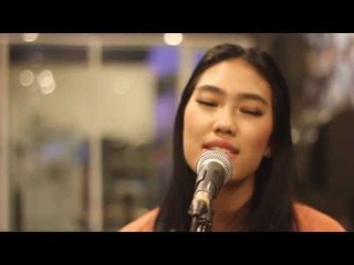 Alika - Aku Pergi (live) Oz Radio Bandung