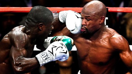 Manny Pacquiao Trolls Floyd Mayweather Mid-Fight