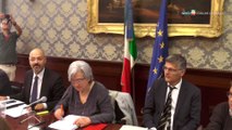 Napoli - De Magistris sulla commissione antimafia (15.09.15)