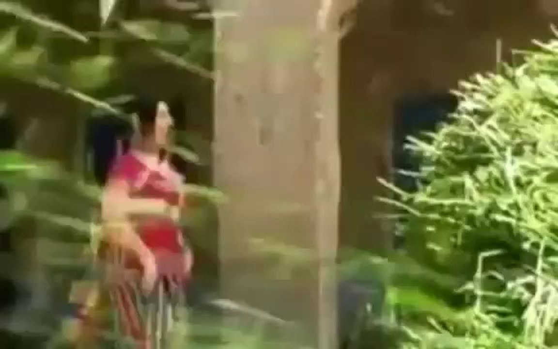 Hot Desi Aunty Mujra In Saree - Pakistani Mujra Dance