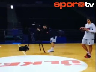 Bjelica boş zamanlarında bunu yapıyor! "Orta sahadan..."