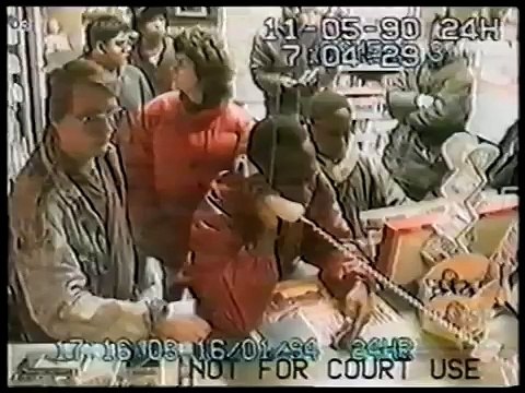 Stupid Criminals trying to rob a bank.