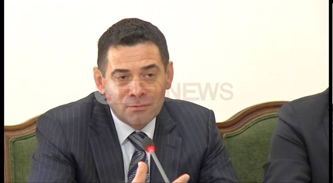 Shumica rrëzon dekretin e Nishatit në një seancë gallatash, ikën Kosta i PD-së