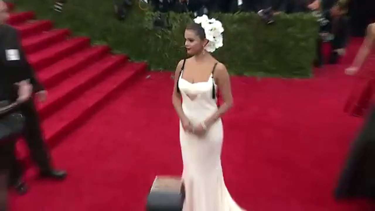 Justin Bieber _ Selena Gomez Reunited AGAIN! - VIDEO Hollywood News On Fantastic Videos