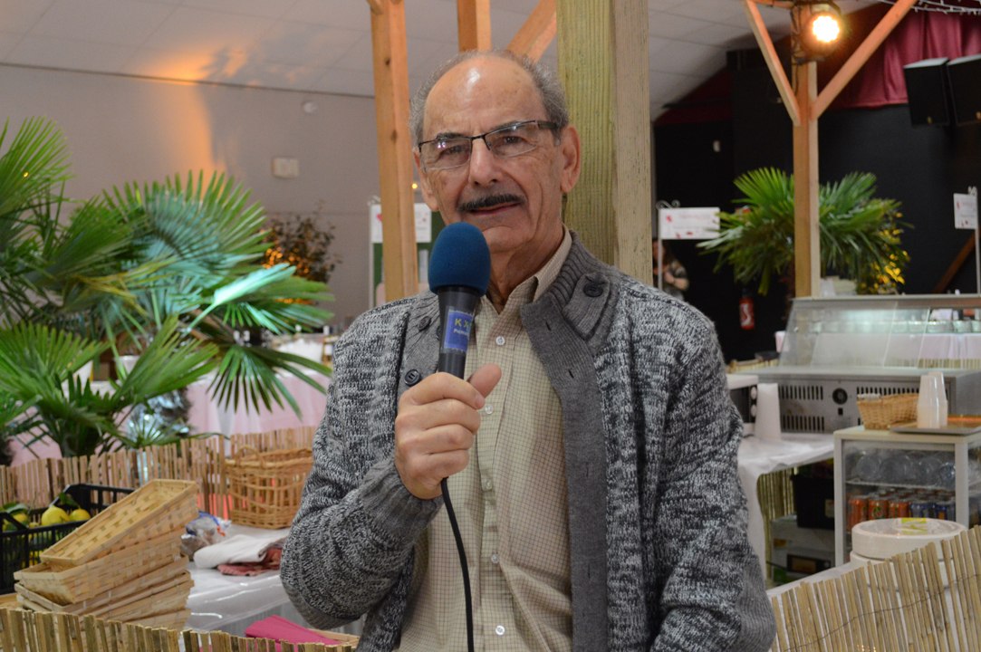 Marché des Vins La Londe Les Maures 2014 - Interview René Darlet - 720p