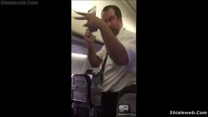 UN CHISTOSO SOBRECARGO EN EL AVION DANDO INSTRUCCIONES DE UNA FORMA MUY DIVERTIDA SEPTIEMBRE 2015