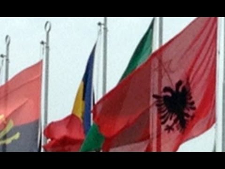 Skandal/ Shqipëria në Botërorin e Qitjes me flamurin me Yll të Kuq