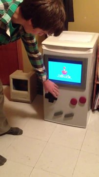 Il crée le frigo Game Boy : The Cold Boy