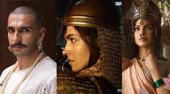 Ranveer Singh with Deepika Padukone upcoming movie 'Bajirao Mastani Latest Breaking News