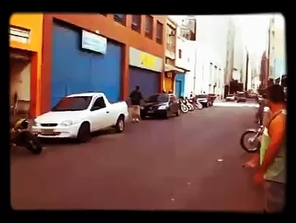 Total irre der Typ %21 Vollbremsung mit Kleintransporter mit fast schlimmen Folgen