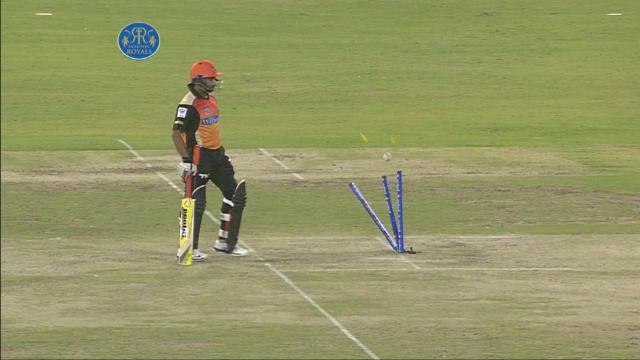 Worst missed RunOut ● Chance in the History of Cricket