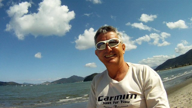 Busca e Retirada de metais ferrosos e não ferrosos das areias, Ubatuba, SP, Brasil, 2015, Parte (13)