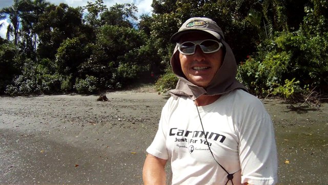 Busca e Retirada de metais ferrosos e não ferrosos das areias, Ubatuba, SP, Brasil, 2015, Parte (6)