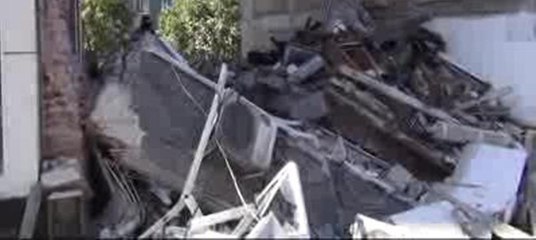 Üsküdar'da 5 katlı bina çöktü