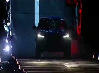 British Driver New Stunt Going Viral on Internet - Really Amazing