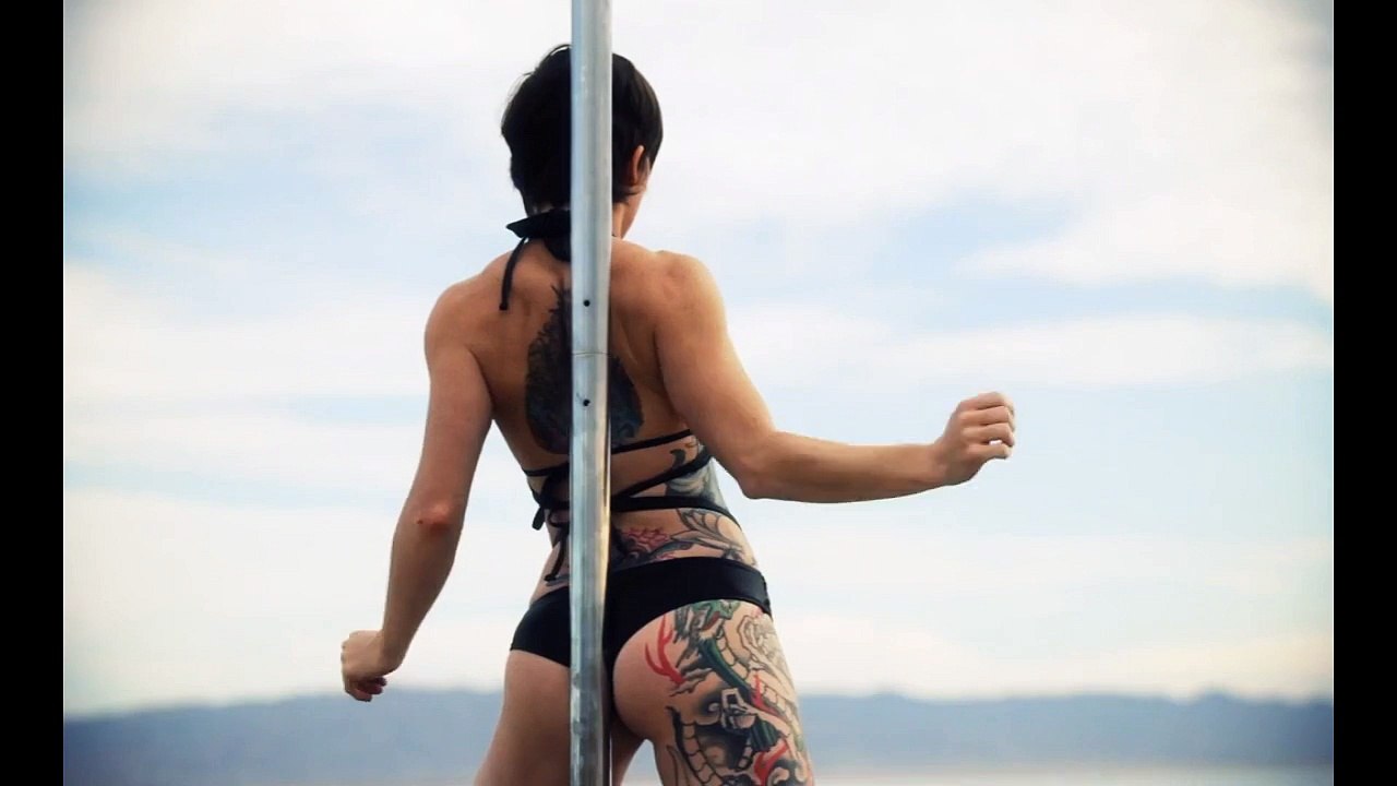 Inspiring and Outstanding Pole Dancer under the sky