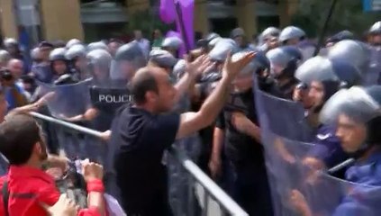 Les manifestations perdurent à Beyrouth contre les tonnes de poubelles et contre le gouvernement