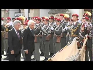 Austria - Il Presidente Mattarella arriva a Vienna (16.09.15)