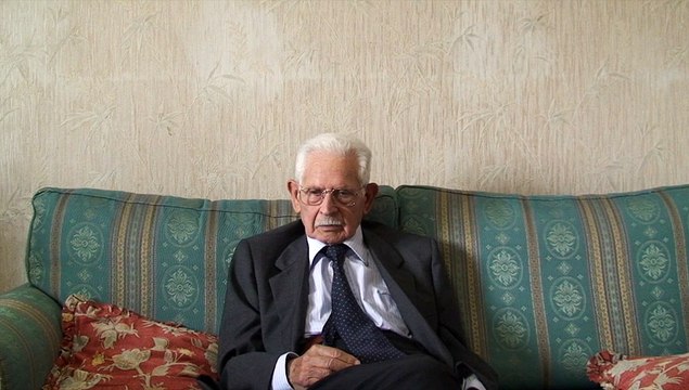 Salvatore Messina momenti di vita. Lavoro : falegname.