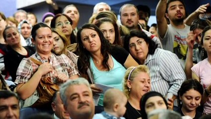 Atanamayan öğretmenlerden klipli çağrı