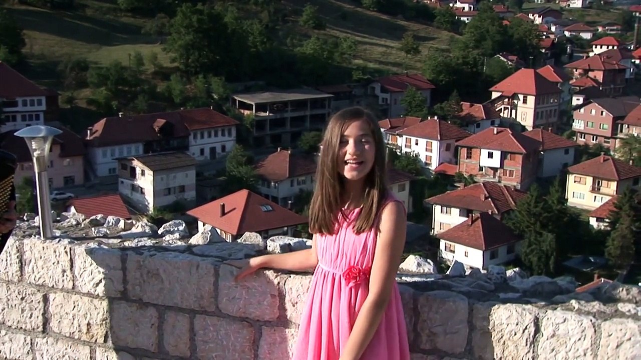 Svi me momci vole - Nejra Brka