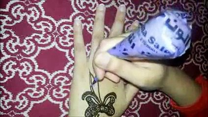Pretty Ribbon Henna Design - Easy Bow Shaped Mehendi Design