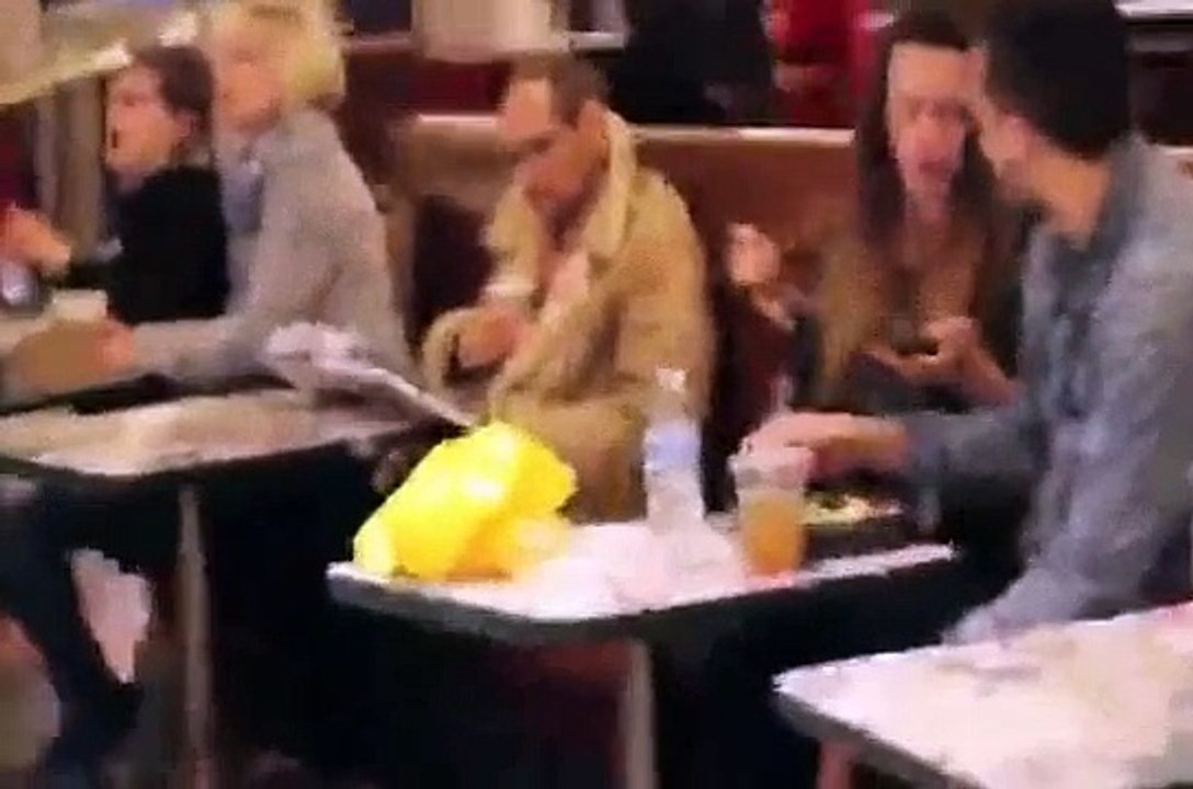 Kissing pranks - Funny video 2015 - lucu gagal - lucu video yang membuat anda tertawa begitu keras kau menangis [Full Episode]