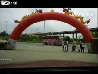 Boy savagely beats girl while bystanders do nothing