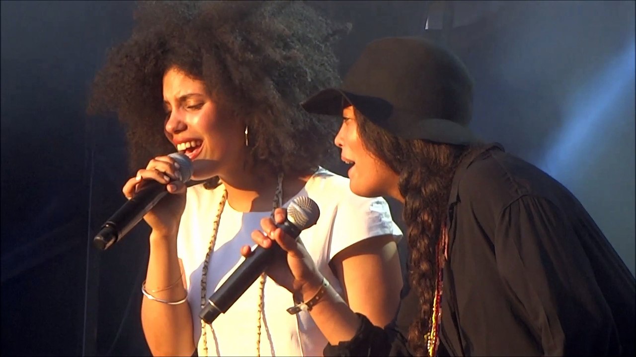 Ibeyi 09 live@Festival Fnac Live - Paris 2015