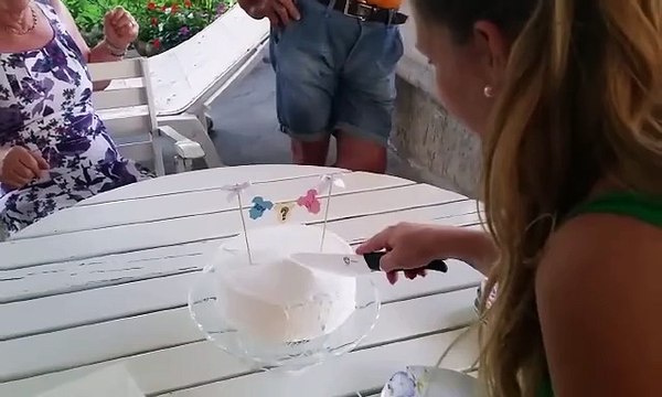 boy or girl cake surprise sex, torta sesso bebè Idea per far sapere sesso bimbo bimba nascita