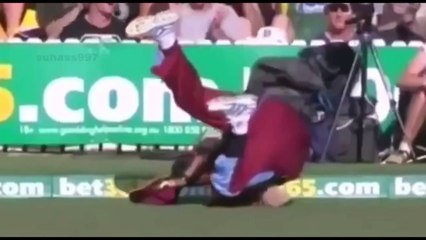 Top 30 Best Catches in Cricket history updated 2015