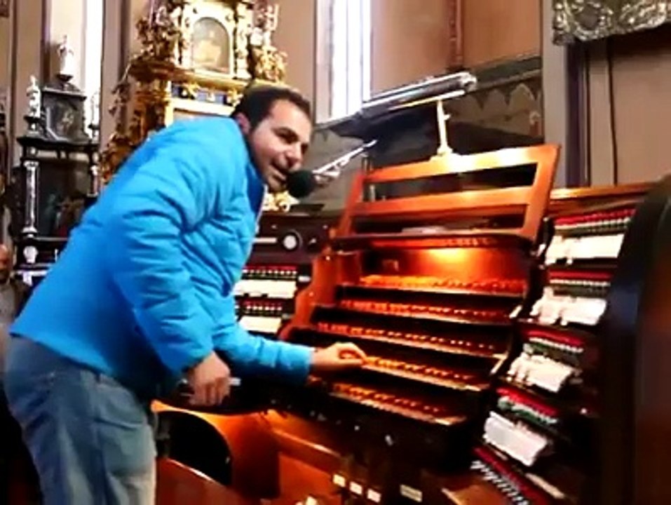 Kilisenin Klavyesi ile Ankara'nın bağları çalan Manyak