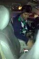 Jóvenes ebrias grabaron el momento en el que un taxista les robó su iPhone