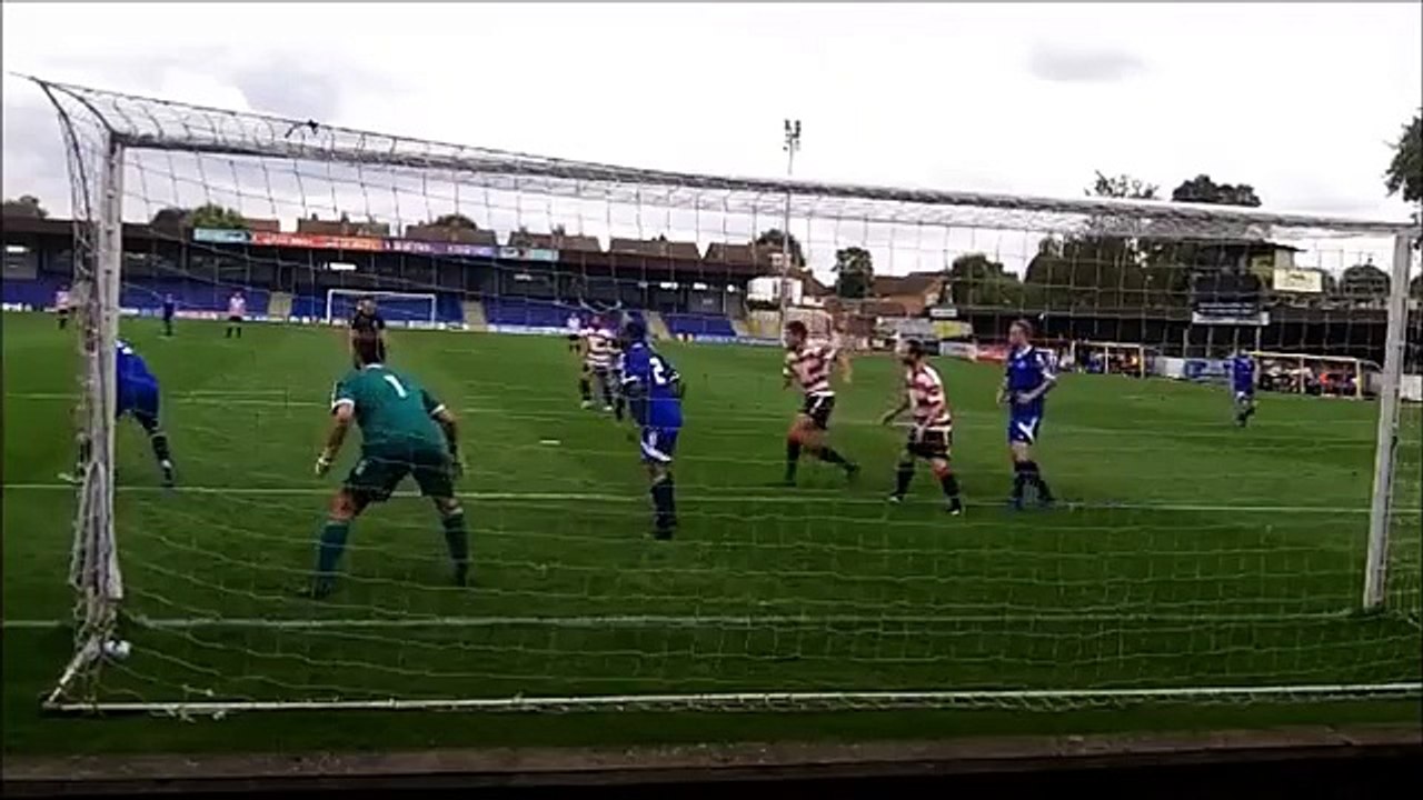 Graham-Harper-on-Kingstonian-7-(seven)-vs-Met