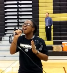 Arizona Girl Wows School Team With Beautiful Singing